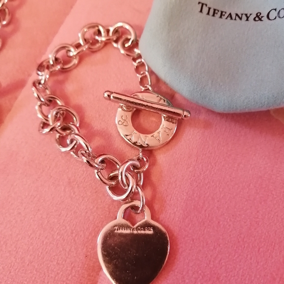 ** SOLD ** TIFFANY & CO Vintage Toggle Heart Tag Necklace and Bracelet Set 🩷 - Picture 4 of 6